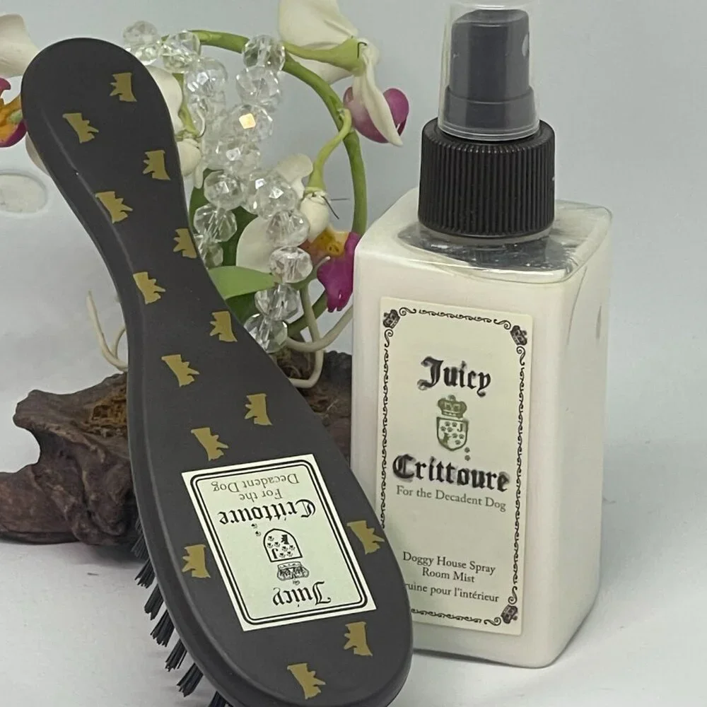 Juicy Crittoure Doggy Dog House Spray Room Mist - 5 oz + Dog Brush - New